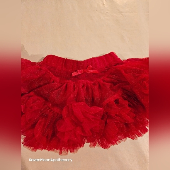 3/15$Bundle Deal  2 Infant Skirts - Picture 4 of 5